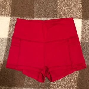 BUFFBUNNY Melina Shorts Red M